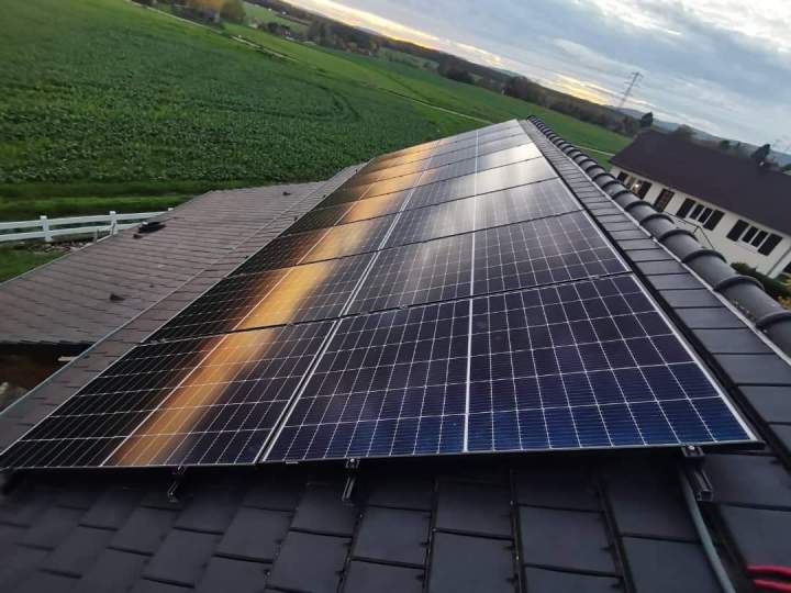 Panneaux solaires sur toiture Saint-Étienne
