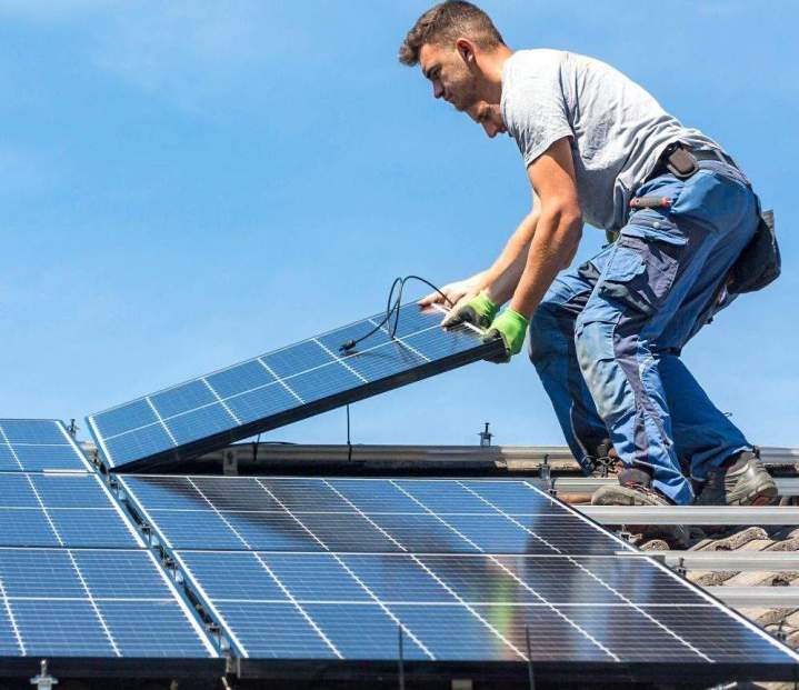 Maintenance de panneaux solaires Saint-Étienne