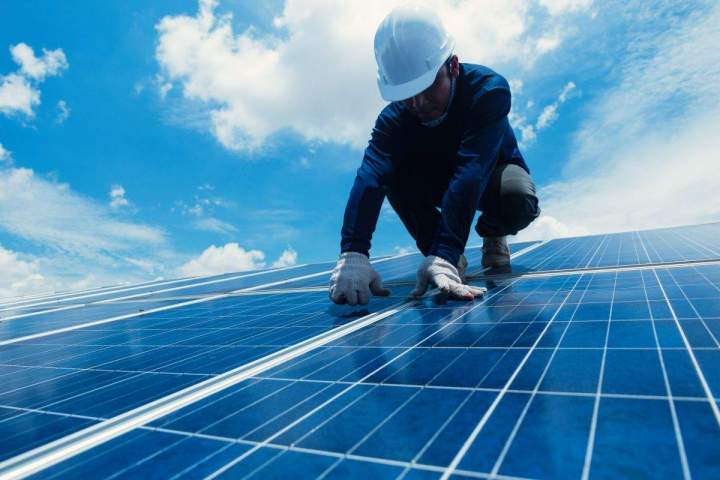 Maintenance de panneaux solaires Saint-Étienne